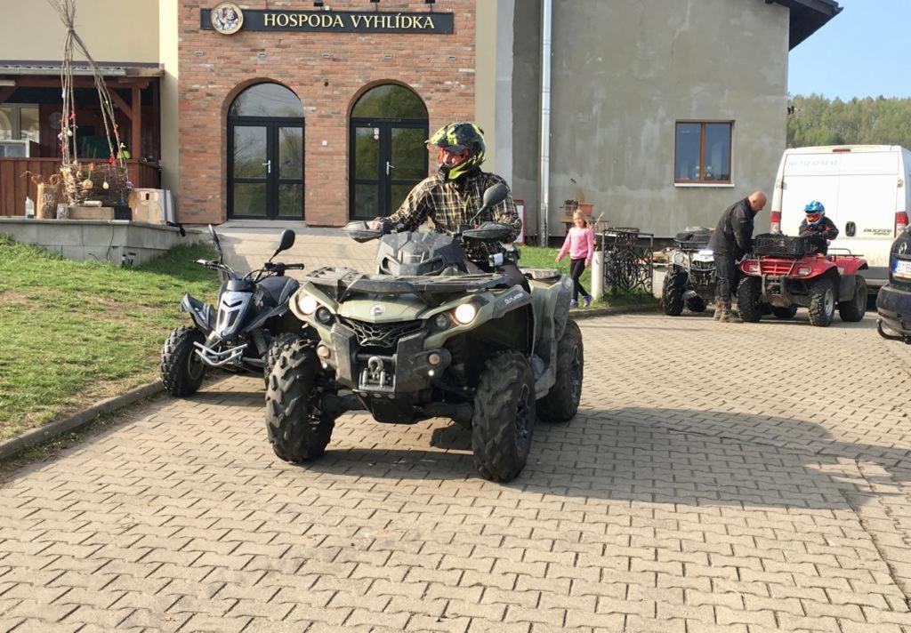 Pension Vyhlidka Klášterec nad Ohří Esterno foto